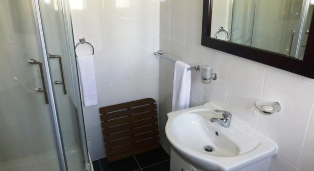 Семейный номер Standard с 5 комнатами Esplanade Hotel - Clacton On Sea, Beachfront Hotel by OYO
