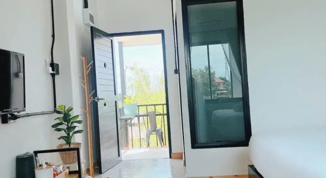 Номер Standard с видом на бассейн Penguin Villa Resort & Bistro