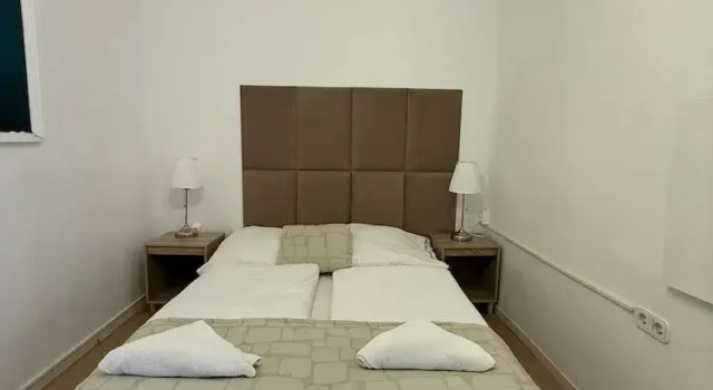 Affordable 2BR Apt Superb Location, Prenota Appartamento Vienna Austria