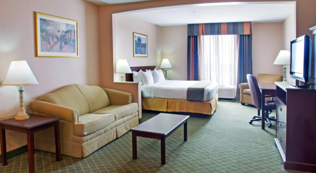 Holiday Inn Express Hotel & Suites Livingston by IHG, Buchen Sie Hotel Livingston 
