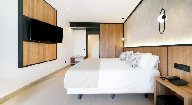 Bull Vital Suites & Spa Boutique Hotel, Забронировать Курортный отель Курортные отели Плайя дель Инглес, рядом с Cita Shopping Center, Курортный отель