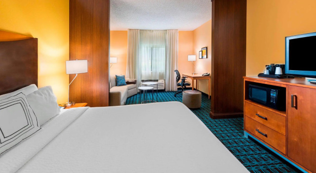 Люкс Fairfield Inn and Suites St Petersburg Clearwater
