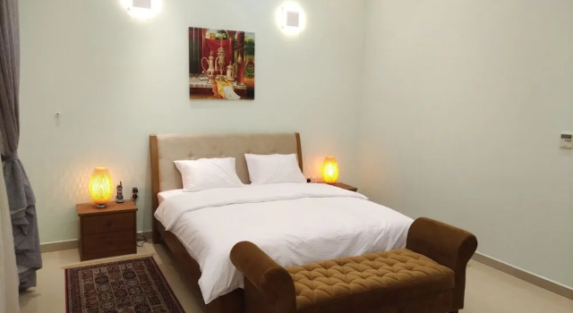 Номер Comfort Emirates Hills Lake View Villa