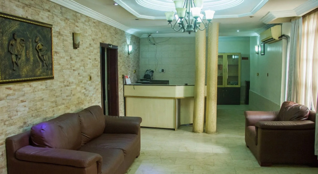 Tivoli Residence & Bar