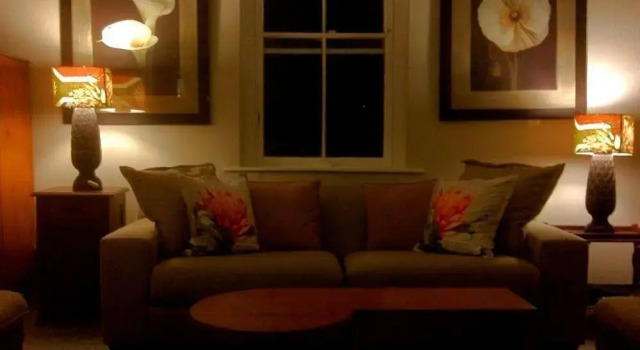 Bid Huisie, Book Hotel Prince Albert Western Cape