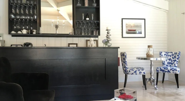 The Platinum Pebble Boutique Inn - Adults Only, Varaa Boutique-hotelli Hotellit New England uima-altaalla, Uima-allas