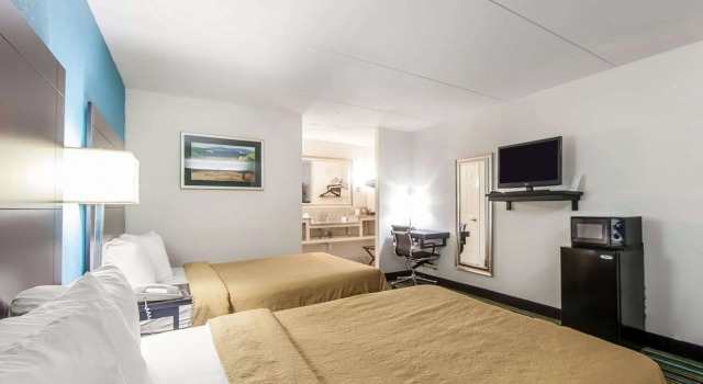 Четырёхместный номер Standard Quality Inn & Suites Jasper - Kimball