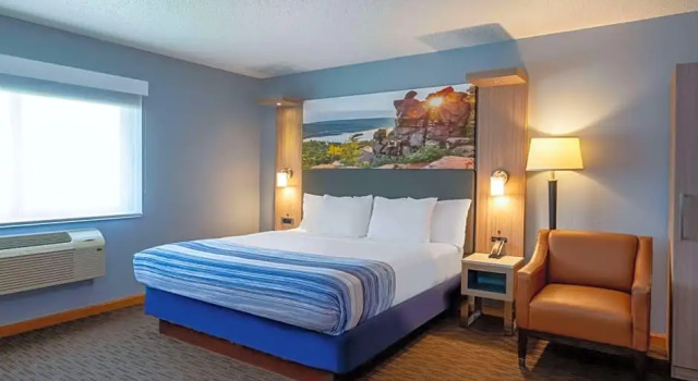 Люкс AmericInn by Wyndham Eau Claire