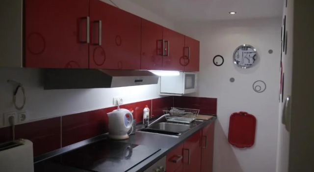 Апартаменты Inner-City Flat