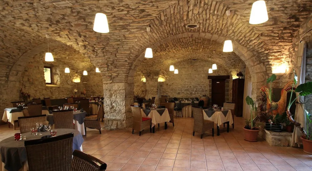 Gîte Païolive, Rezerwuj Hotel Hotele w Owernia z parkingiem, Parking