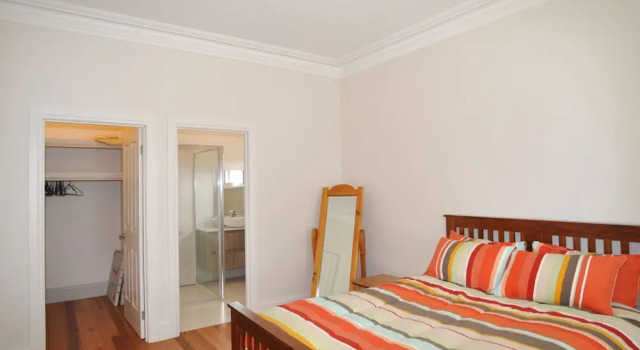 Paperbark Homestead, Book Hotel Inverloch 