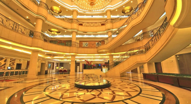 Country Garden Phoenix Hotel Jingmen, Rezerwuj Hotel Hotele 4-gwiazdkowe w Jingmen, 4*