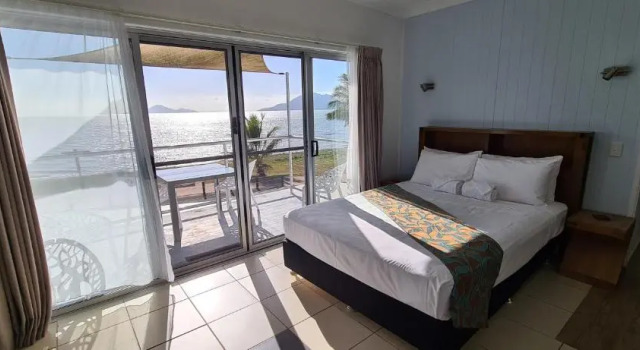 Студия с видом на океан Cardwell Beachfront Motel
