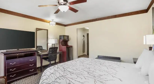 Двухместный номер Standard с балконом Best Western Plus Yosemite Gateway Inn