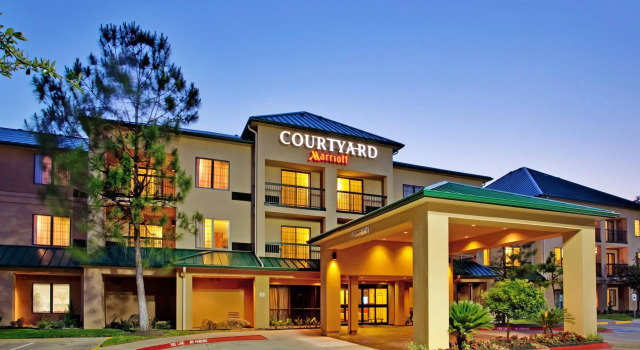 Courtyard Houston The Woodlands
