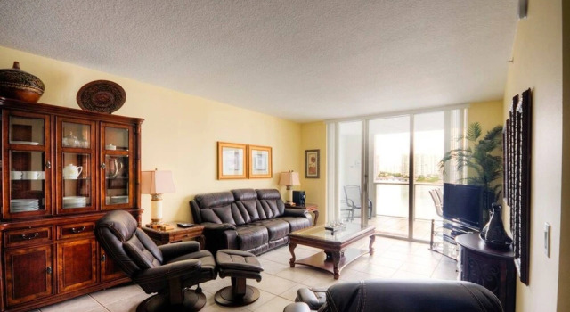 Le Marina Bay 709 by Go Florida Condo, Sunny Isles., Varaa Hotelli Hotellit Miami Beach uima-altaalla, Uima-allas