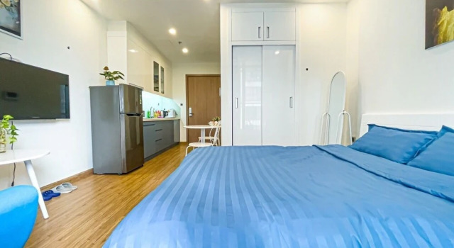 Canh Apartment in Vinhomes Green Bay