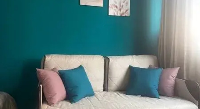 Apartamenty 72 kvadratnyx metra, Prenota Appartamento Tjumen' 