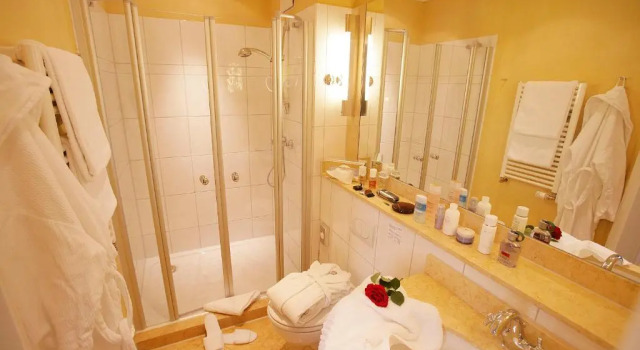 Номер Standard Strandhotel Heringsdorf mit Soleaußenpool 30 Grad