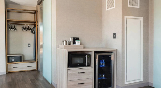 Одноместный люкс AC Hotel by Marriott Boston Cleveland Circle