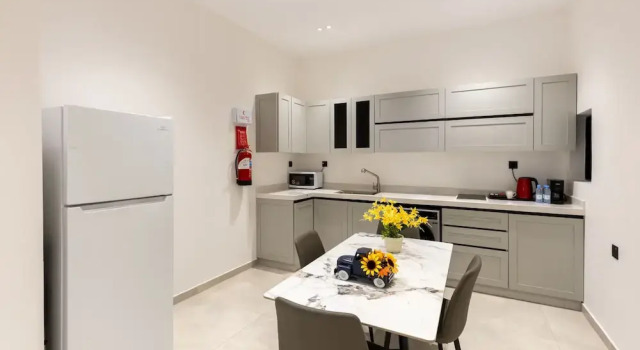 Spacious Designer Three Bedroom Home in Almadinah