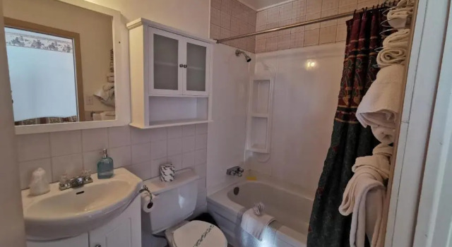 Полулюкс Deluxe Motel Deblois