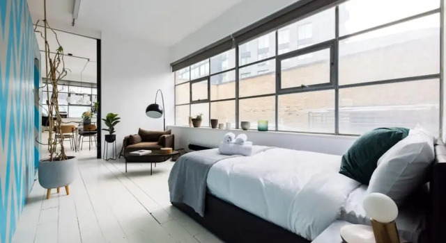 Bright Work Live Industrial Loft in Shoreditch, Забронировать Апартаменты/квартира Лондон Большой Лондон, рядом с Рынок «Петтикот-Лейн»