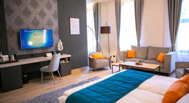 House Of Charles, Book Hotel Carei Satu Mare