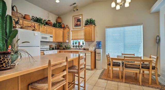 Апартаменты St. George Townhome w/ Patio - Near Natl Parks