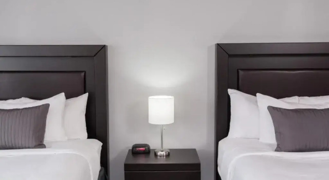 Четырёхместный номер Standard Baymont by Wyndham Glenview