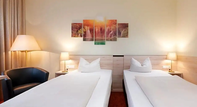 Номер Comfort NOVINA HOTEL Südwestpark