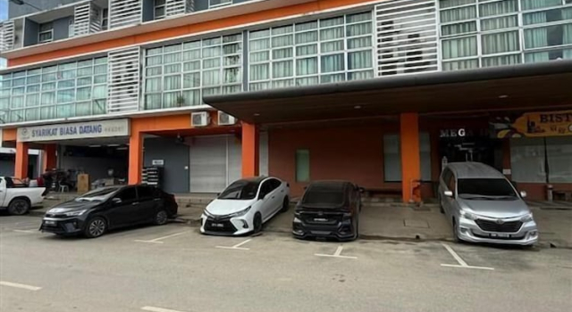 OYO 91290 Cozitel, Rezerwuj Hotel Hotele w Sarawak z parkingiem, Parking