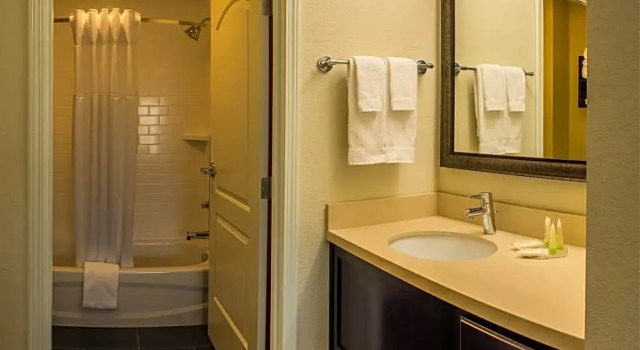 Двухместный номер Standard Staybridge Suites Schererville by IHG