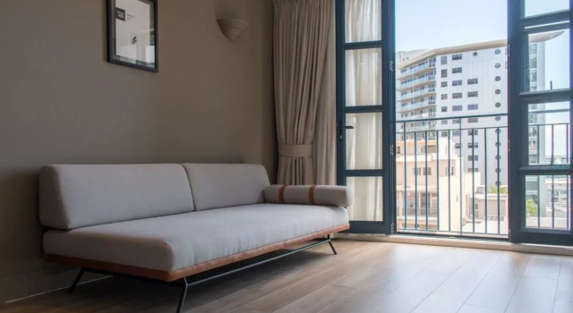 Amazing Penthouse Apartment with Balcony and Harbour Views