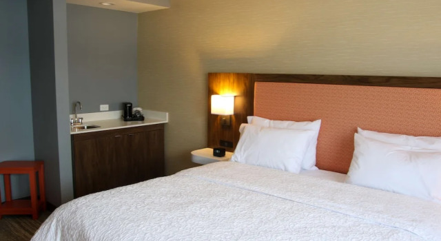 Doppel Studio Hampton Inn & Suites Olean, Ny