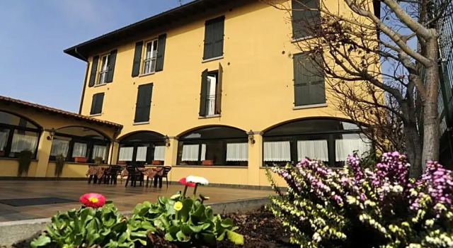 Albergo Ristorante Quadrifoglio, Book Hotel Urgnano Bergamo