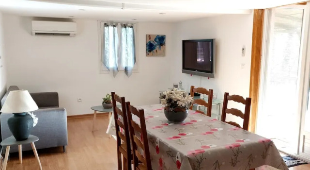 Chalet With 2 Bedrooms in Saint-genest-de-beauzon, With Wonderful Mountain View, Enclosed Garden and Wifi - 40 km From the Slopes, Забронировать Шале Виллы Овернь-Рона-Альпы, Вилла