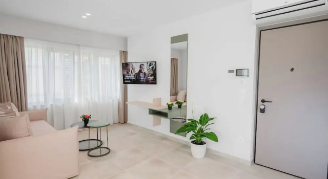 Апартаменты с балконом ELA FIVE RESIDENCES