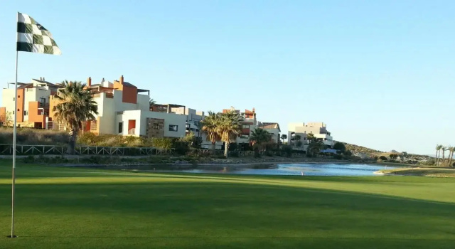 Apartamento unifamiliar Golf Vera urb privada y tranquila