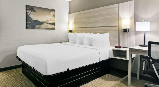 Двухместный номер Best Western The Oasis at Joplin
