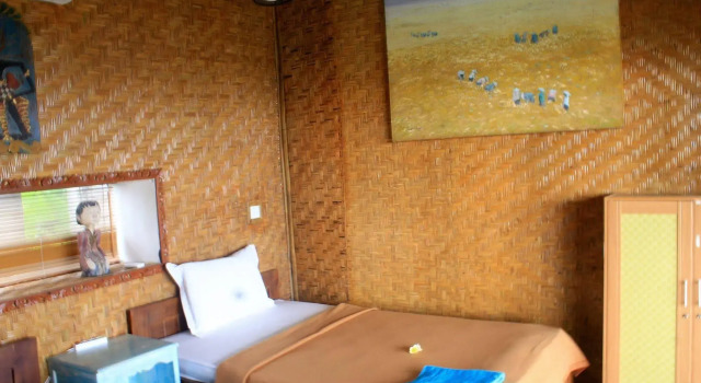 Dikaloha Medewi Surfcamp