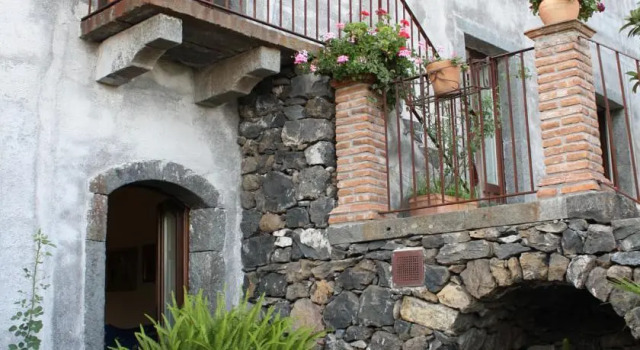 Red Etna-Taormina: The Land of Wine, Забронировать Апартаменты/квартира Пьедимонте-Этнео Этна