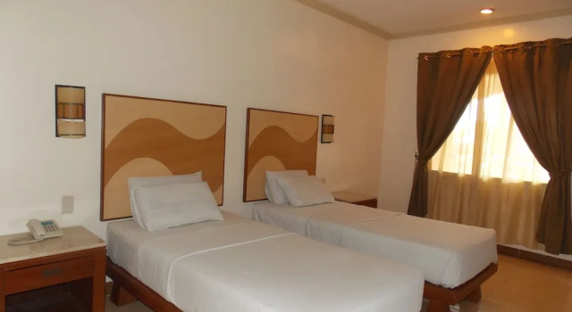 Четырёхместный люкс Business Caribbean Waterpark and Resotel