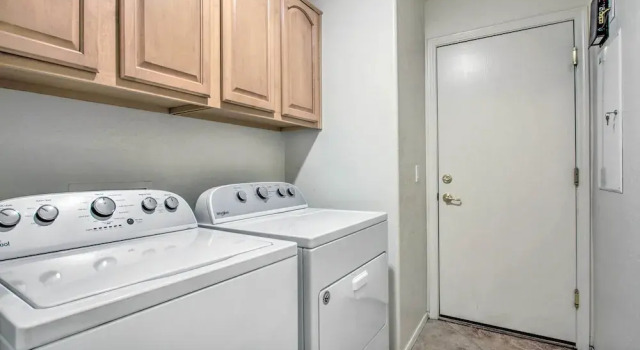Коттедж Pool Access! Snowbird Retreat in North Phoenix
