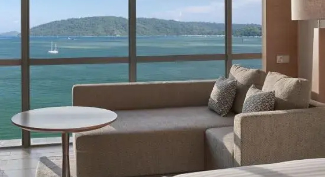 Двухместный люкс M Club Lounge Access Ocean с видом на море Kota Kinabalu Marriott Hotel