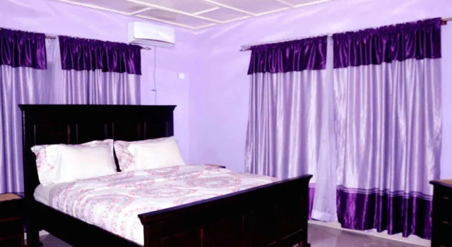 Montgomery Brother Estate, Buchen Sie Hotel Monrovia Greater Monrovia