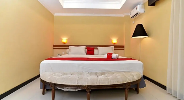 Двухместный номер Deluxe RedDoorz Plus near Mall Bali Galeria 2