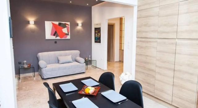 Minimalist 1 BR Apt Next to the Park, Забронировать Отель Отели Афины с парковкой, рядом с Театр Каролос Коун "Театрон технис", Парковка