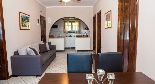 Eleana Apartments And Studios