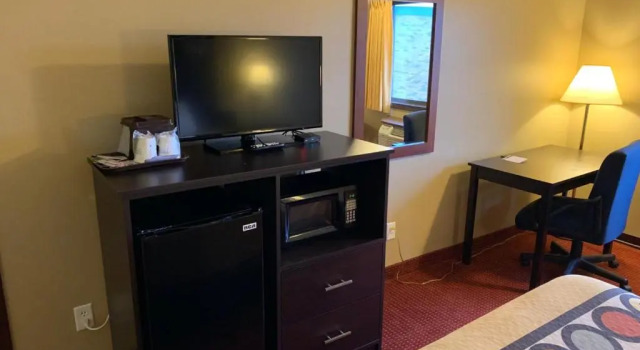 Номер Standard Super 8 by Wyndham Eau Claire WI